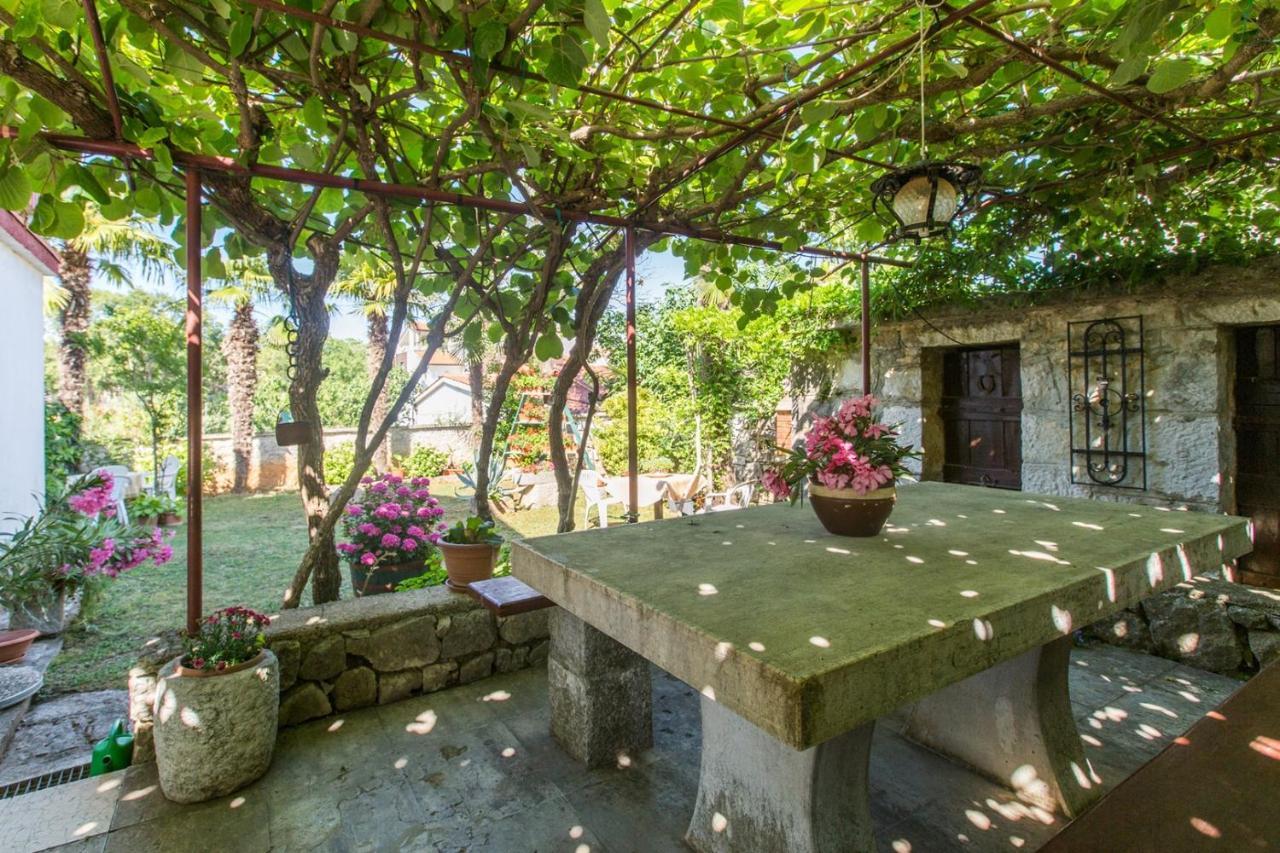 Anamarija Apartments Near The Beach And The Fantastic Adria Sea With Over 10 Small Islands Close By Funtana Exterior photo