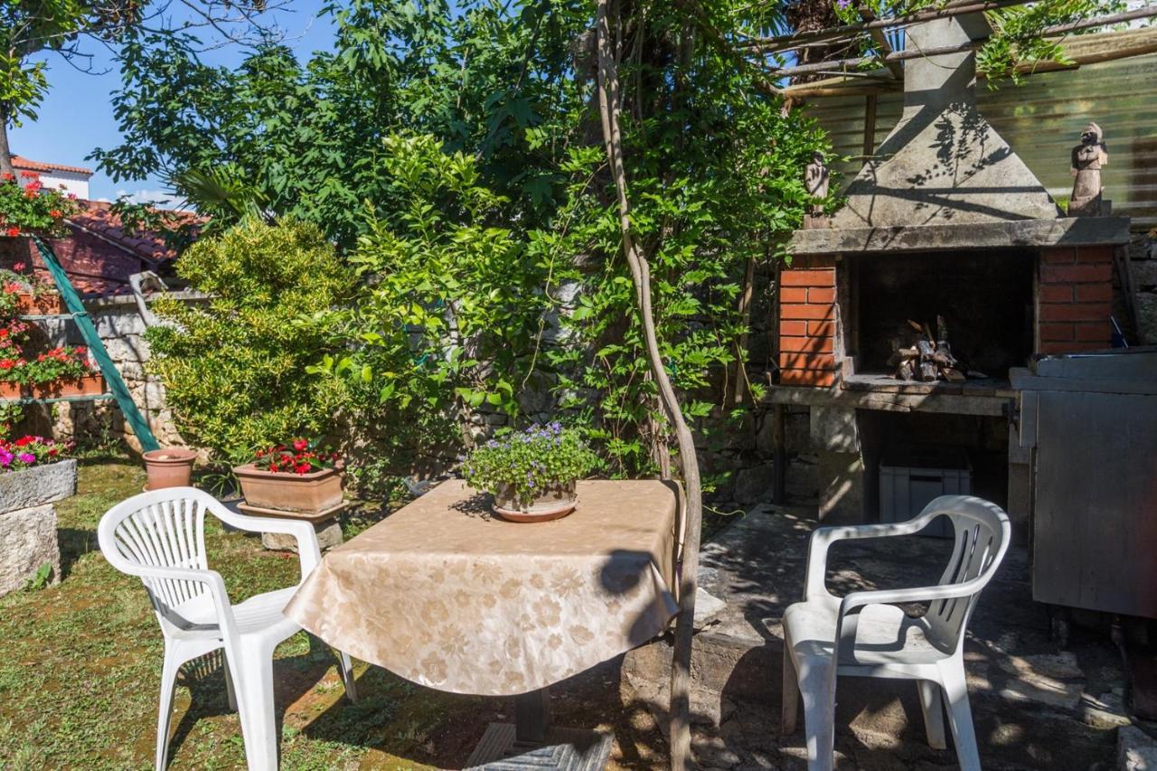 Anamarija Apartments Near The Beach And The Fantastic Adria Sea With Over 10 Small Islands Close By Funtana Exterior photo